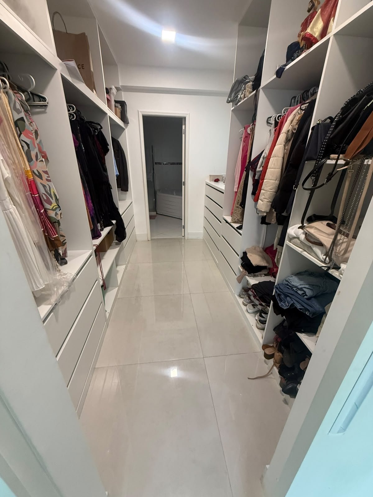 Casa ampla e sofisticada com sótão para aluguel em condomínio fechado - foto 27