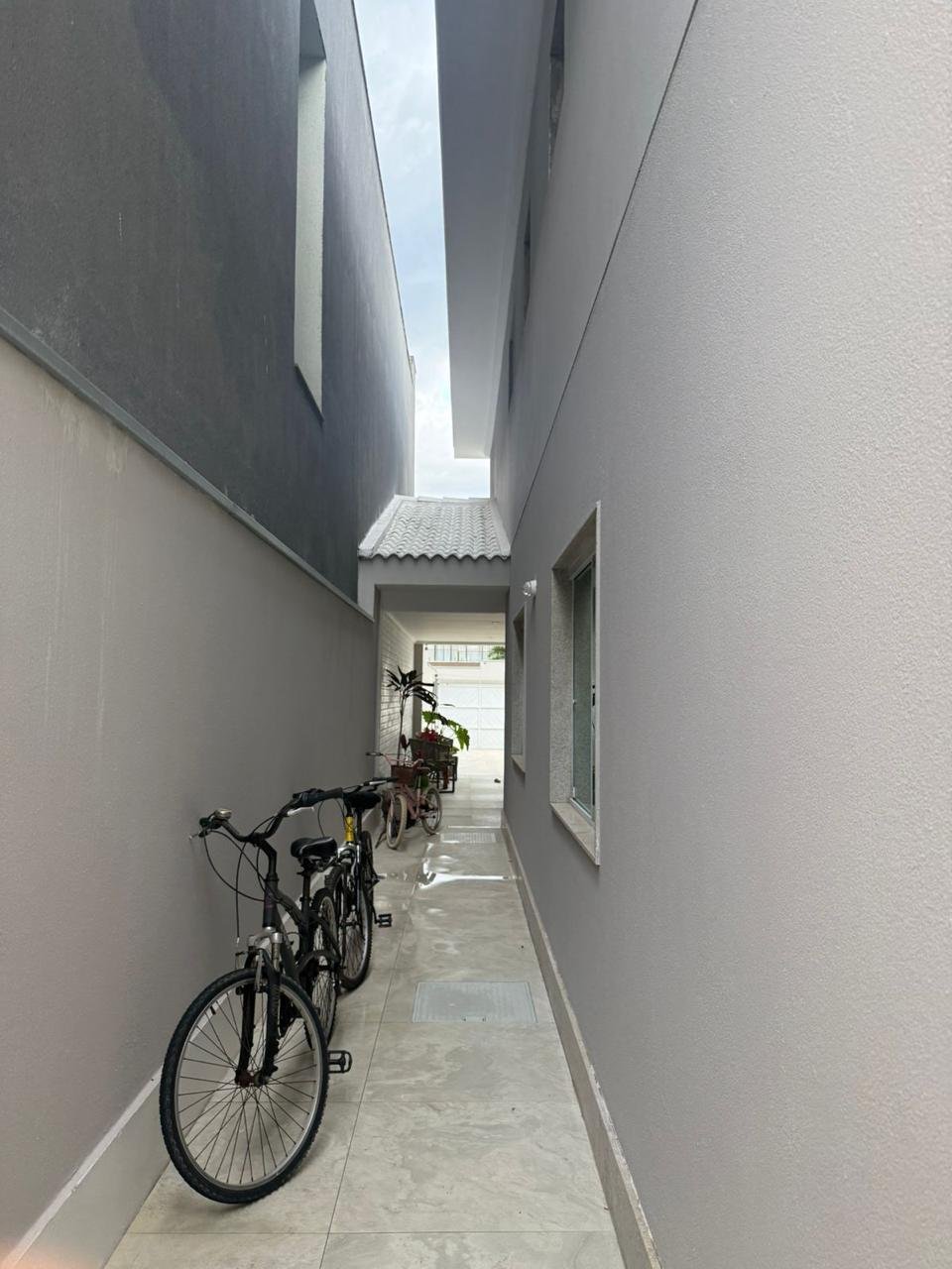 Casa ampla e sofisticada com sótão para aluguel em condomínio fechado - foto 6